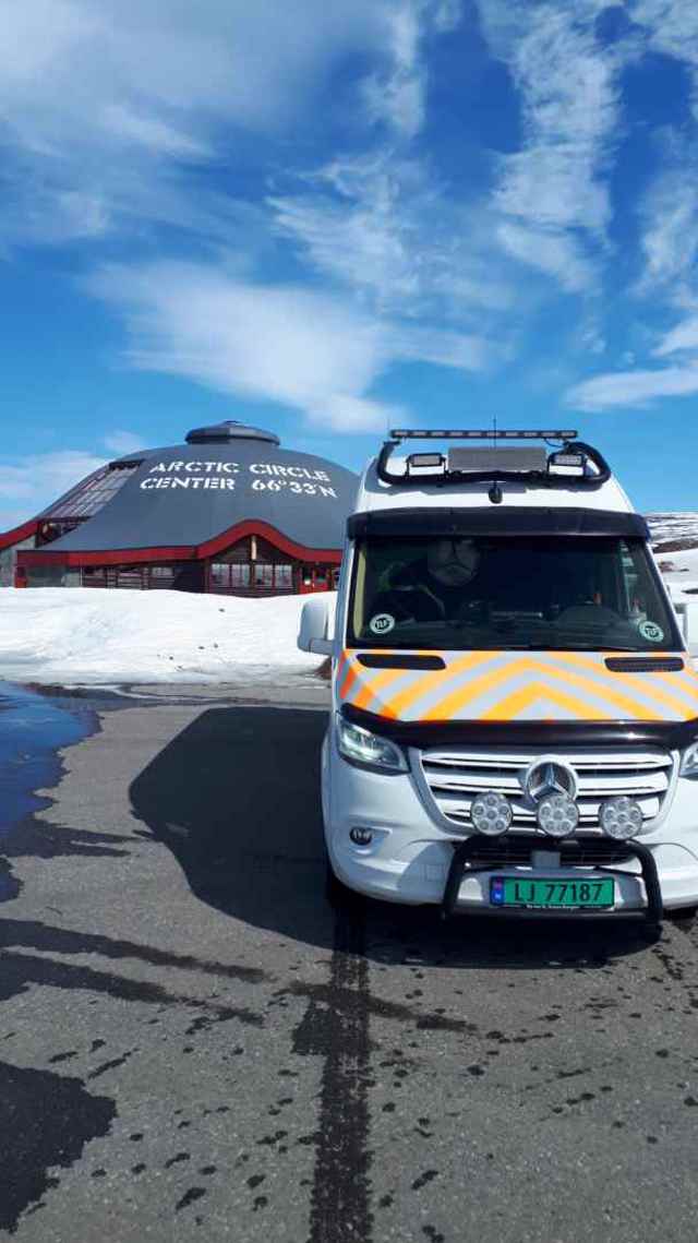 Raskt-Levert AS taking a break on the way to north of Norway! - #Express and pilotcar on the way to north of Norway. #rasktlevert #express and #pilotcar